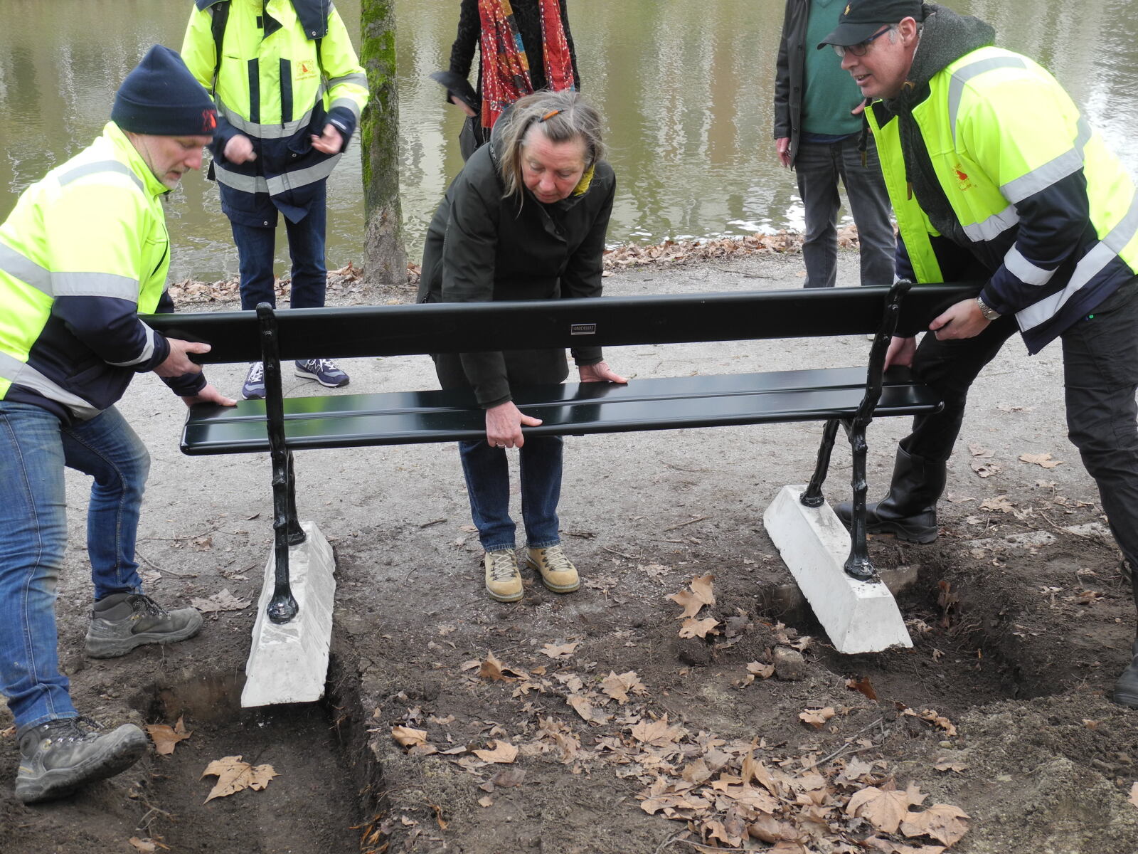 Nieuw Vroman Bankje Geplaatst In Het Zocherpark Nieuws Nieuws