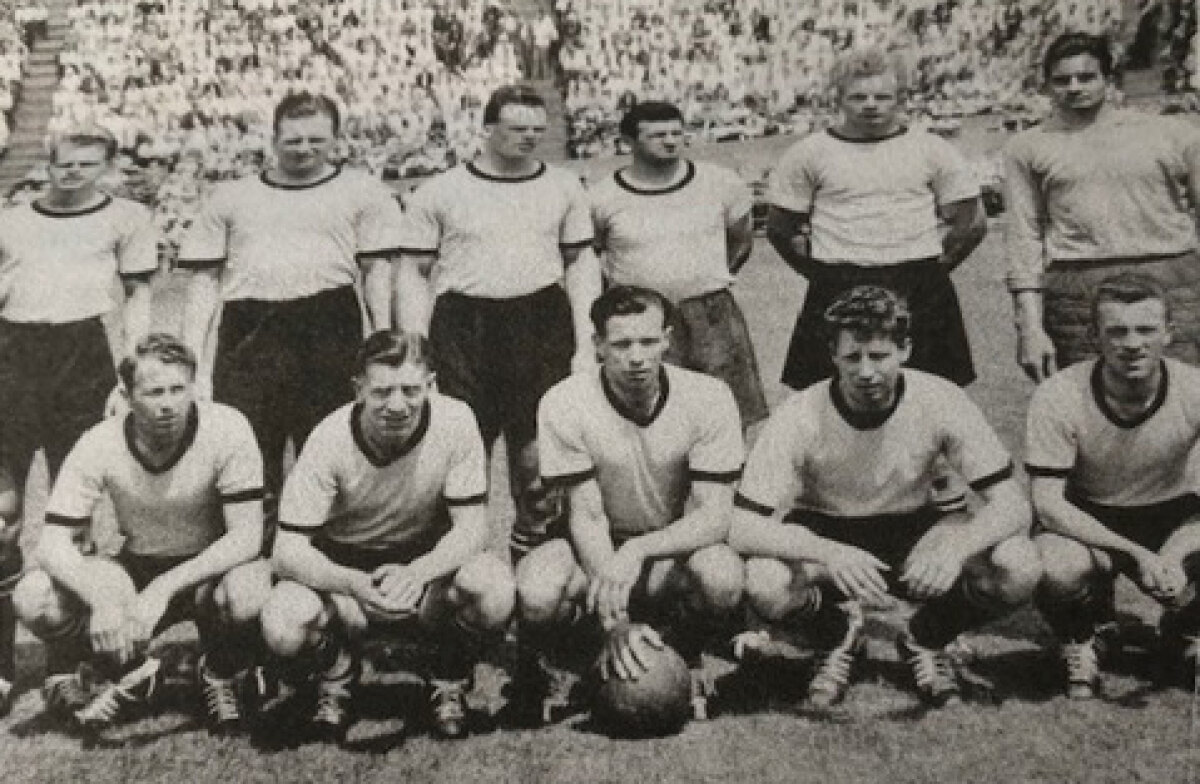 De teamfoto van DOS in 1958 (archief Van Echtelt)