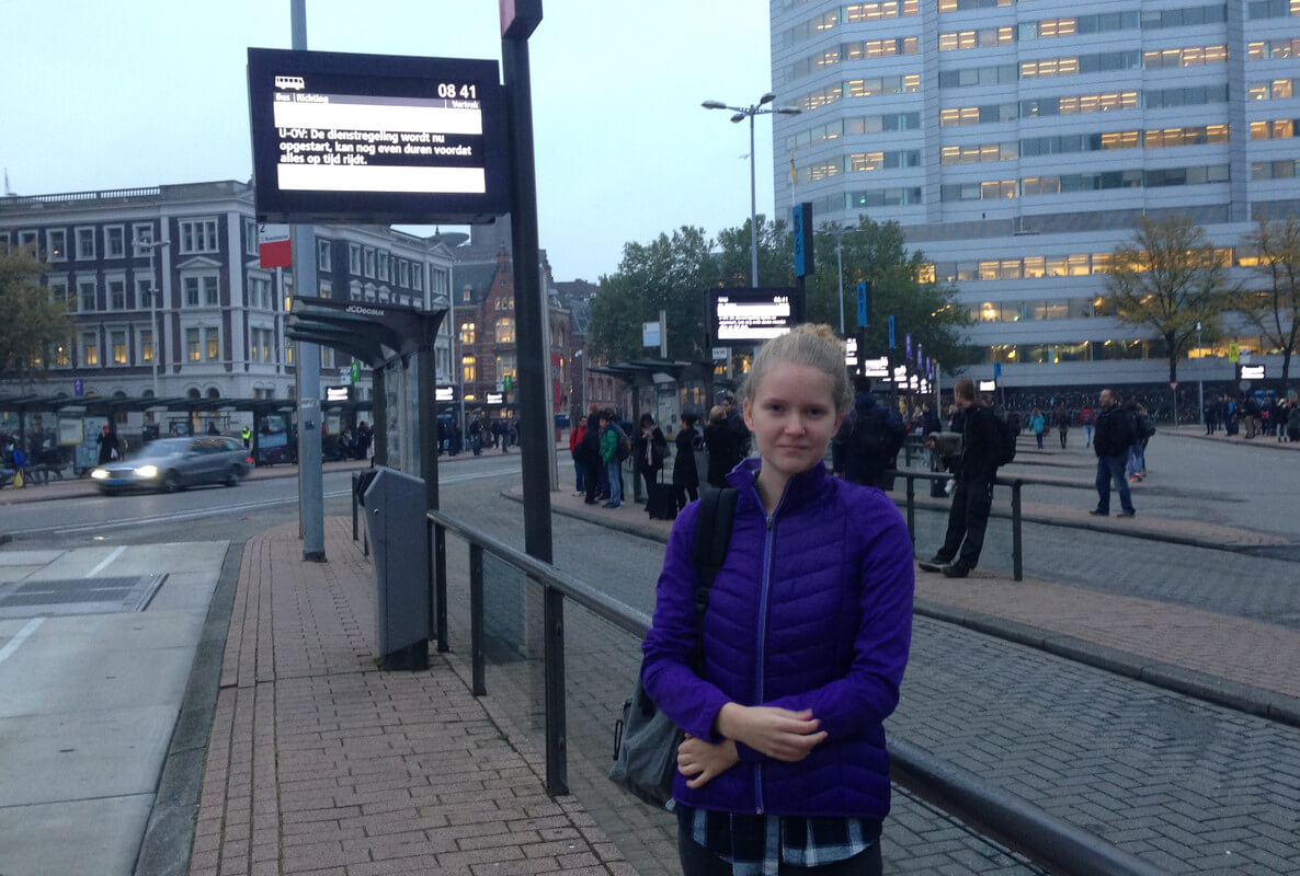 Studente van Oijen vindt een wandeling naar het Janskerkhof te lang. Foto: Zita Eijzenbach